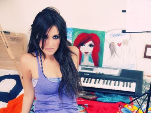 xrxekyfyr53rchxs054c7ceec5f32ed_dulce-maria--extranjera-2_m.jpg